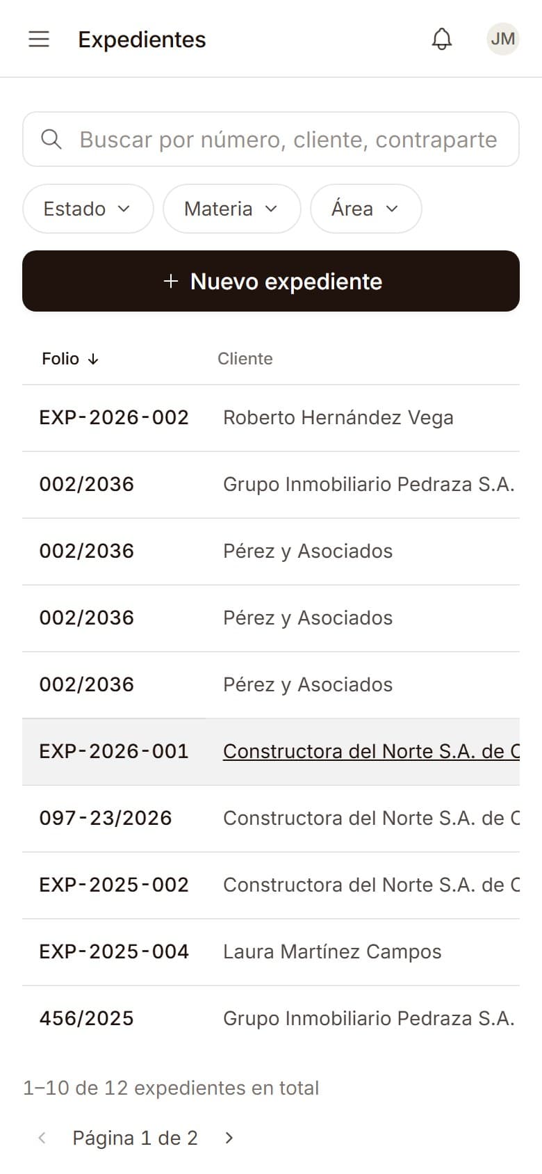 Lista de expedientes con número, cliente, rama, estado, tareas y fecha de inicio